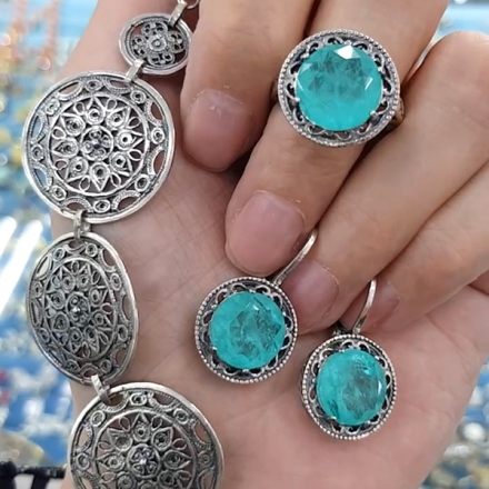 купить серебряные серьги с синим камнем