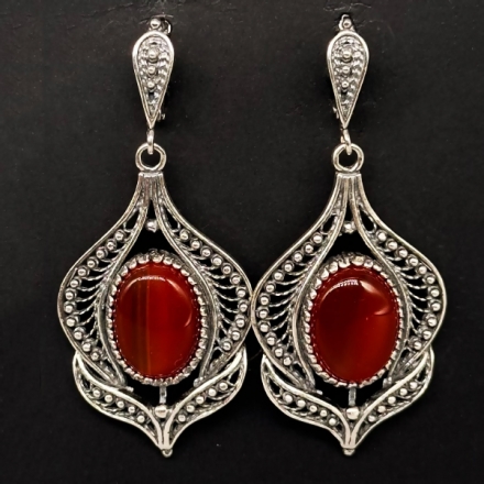 крупные серьги из серебра с натуральными камнями