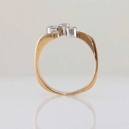 кольцо с тремя бриллиантами 585
