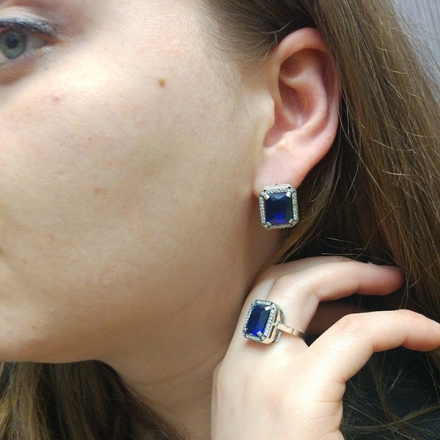 серебряное кольцо +с синим камнем
