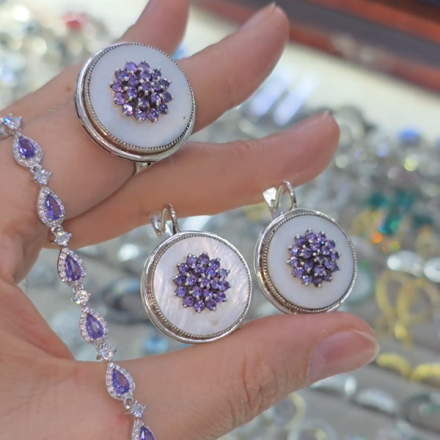 серебряные серьги +с перламутром
