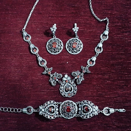 серьги с голубым топазом в серебре купить