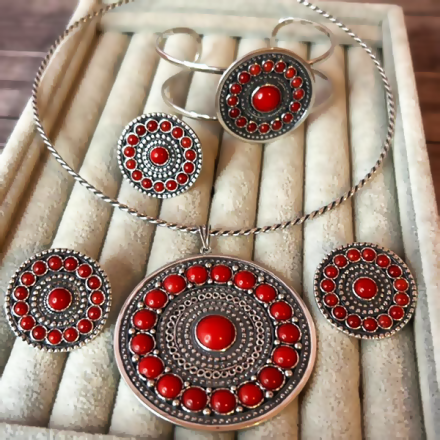 украшения из серебра с кораллом