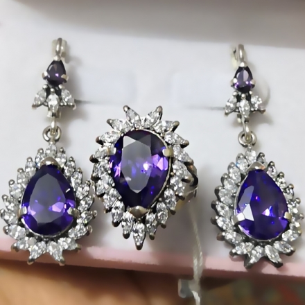 серьги фиолетовые