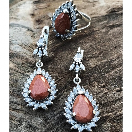 серьги красные
