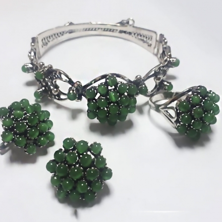 Серебряный браслет с кораллами