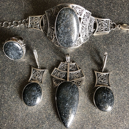 серебро +или золото +для женщин