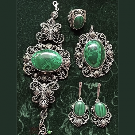 серьги серебряные +с малахитом натуральным
