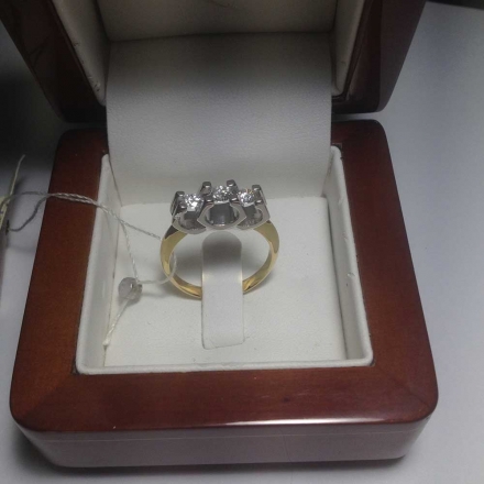 купить кольцо +с 3 бриллиантами