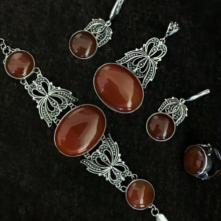 серебряные украшения +с натуральными камнями