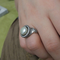 купить серебряное кольцо +с жемчугом