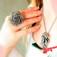 Кулон+ кольцо из серебра Розы
