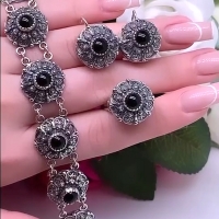 серебряный комплект серьги +и браслет