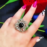 красивые серебряные серьги с камнями