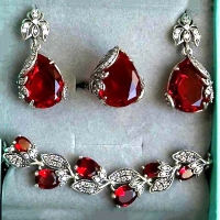 Серьги+ кольцо висячие с камнями