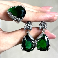 Серьги+ кольцо висячие с камнями