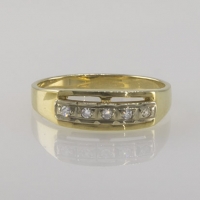 Кольцо-дорожка  из золота с 5 бриллиантами