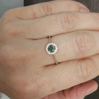 кольцо с бриллиантом до 10000