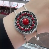 Украшения из серебра с кораллом