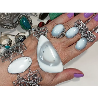 серебряный браслет женский +с камнями цена