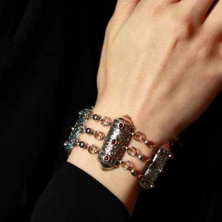 красивые серебряные браслеты женские