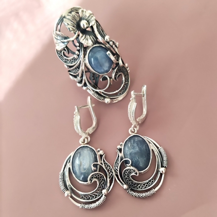 серьги с кианитом