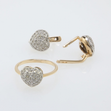 Комплект кольцо+серьги в форме сердечка из золота