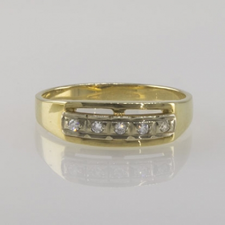 кольцо-дорожка с бриллиантами