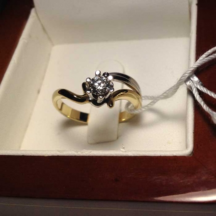 большой бриллиант кольцо