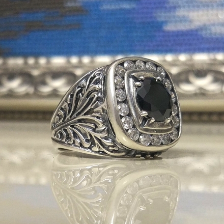 мужской перстень +с черным камнем