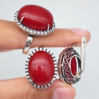 Серьги + кольцо с красными камнями