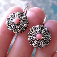 Серебряные серьги с розовым кораллом
