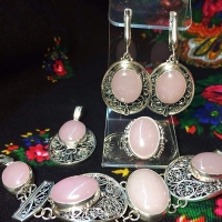 Комплект из серебра с розовым кварцем