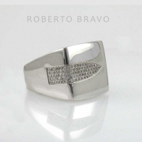 Кольцо   Roberto Bravo белое  золото 750