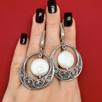 серьги длинные с белым камнем
