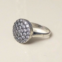 Серебряное кольцо с россыпью