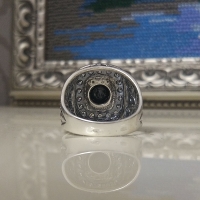 кольцо +с черным камнем