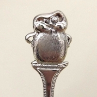 Детская чайная ложка из серебра "Пингвин"